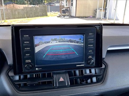 Used 2021 Toyota RAV4 XLE image 11