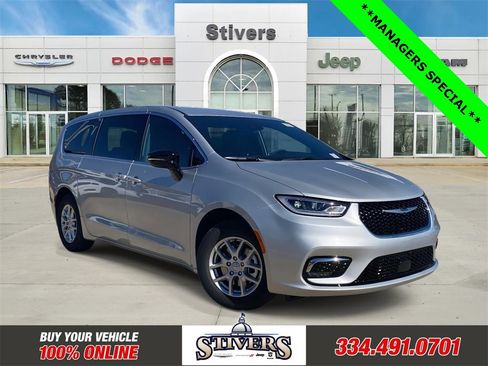 New 2026 Chrysler Pacifica Select image 1