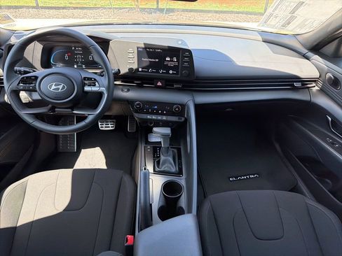 New 2026 Hyundai Elantra Sport FWD image 28