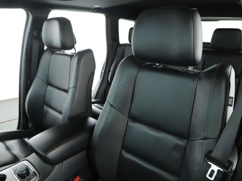 Used 2019 Jeep Grand Cherokee Limited AWD/4WD image 4