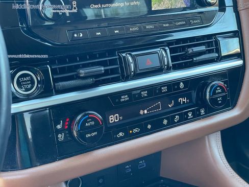 Used 2023 Nissan Pathfinder Platinum AWD/4WD image 21