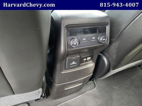 Used 2023 GMC Acadia SLT image 29