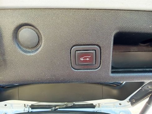 Used 2019 Chevrolet Equinox LT AWD/4WD image 21