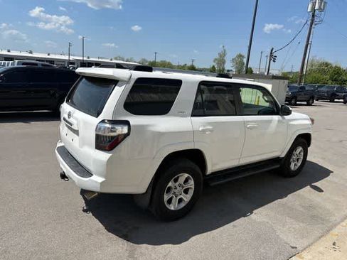 Used 2019 Toyota 4Runner SR5 AWD/4WD image 19