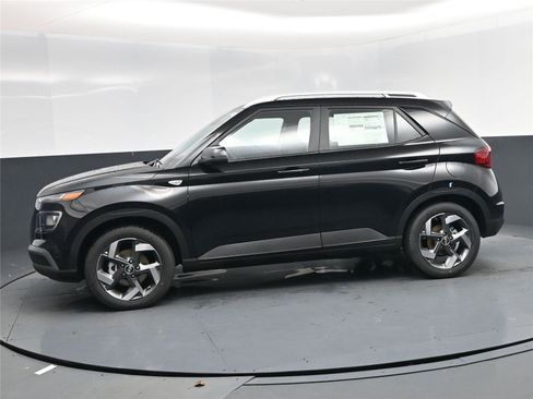 New 2026 Hyundai Venue SEL image 3