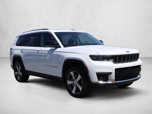 Used 2021 Jeep Grand Cherokee L Limited w/ Trailer Tow Group (B) AWD/4WD image 3