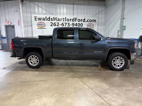 Used 2017 GMC Sierra 1500 SLE w/ SLE Value Package AWD/4WD image 9