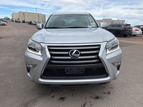 Used 2018 Lexus GX 460 Premium w/ Premium Package image 8