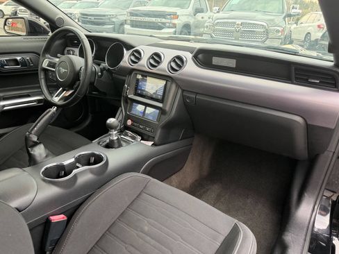 Used 2017 Ford Mustang GT image 18