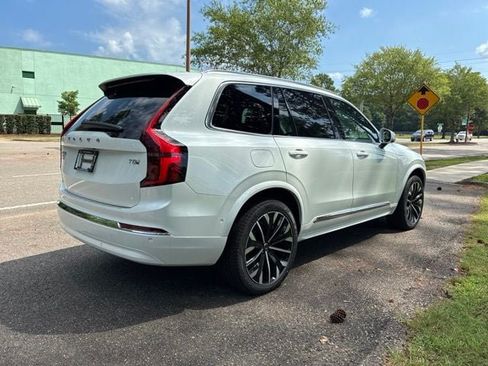 New 2026 Volvo XC90 T8 Plus w/ Protection Package Premier AWD/4WD image 5
