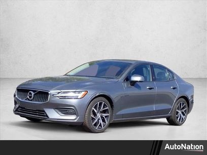Used 2019 Volvo S60 T6 Momentum w/ Multimedia Package