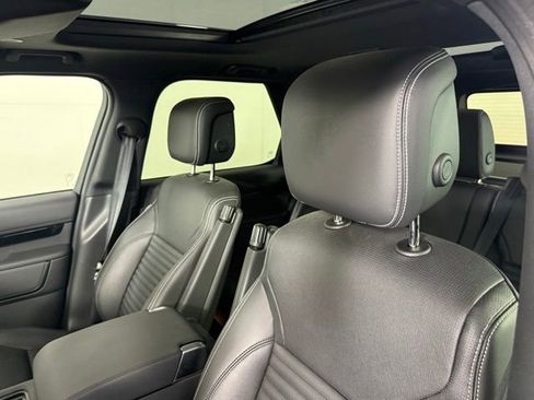 Certified 2025 Land Rover Discovery S AWD/4WD image 16