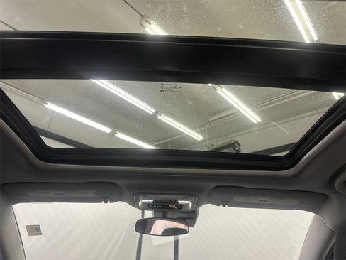 Used 2024 Chevrolet Malibu LT image 21