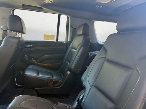 Used 2019 Chevrolet Suburban Premier image 2