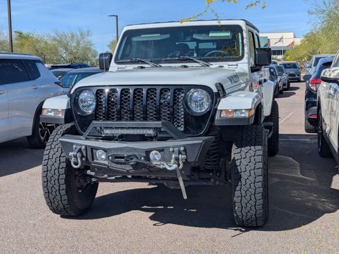 Used 2023 Jeep Gladiator Willys image 2