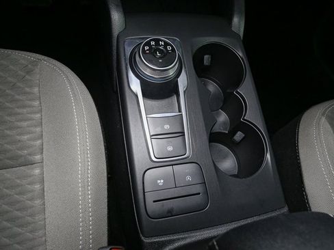 Used 2022 Ford Escape SE w/ SE Sport Appearance Package image 28