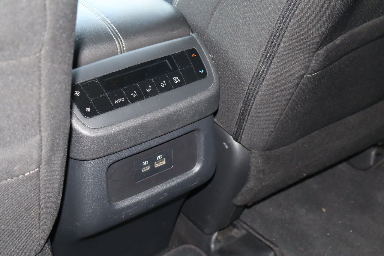 Used 2024 Nissan Pathfinder SV FWD image 20