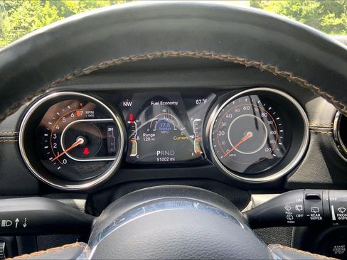 Used 2021 Jeep Wrangler Unlimited Sahara AWD/4WD image 21