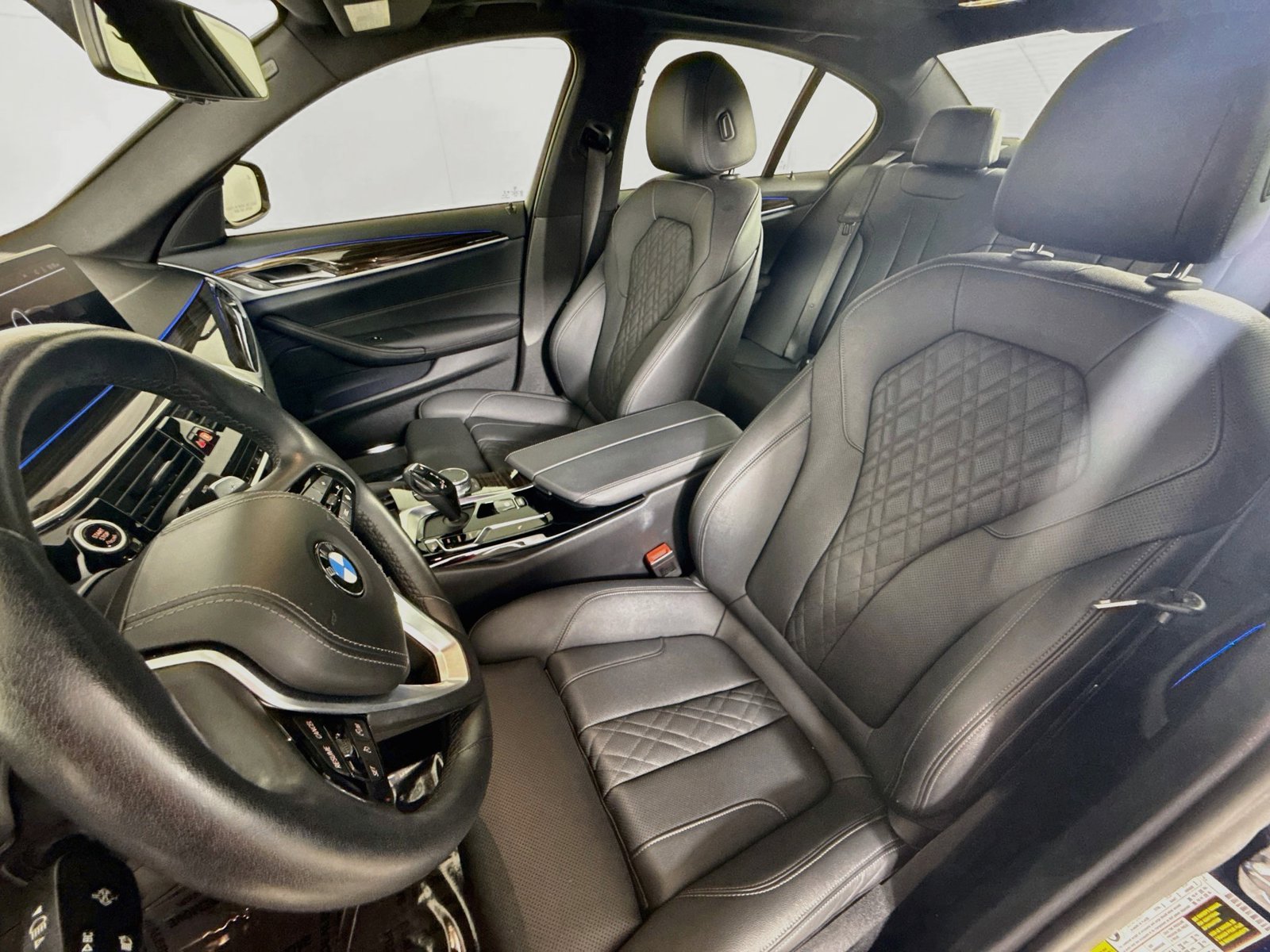 Used 2022 BMW 540i xDrive w/ Convenience Package AWD/4WD image 5