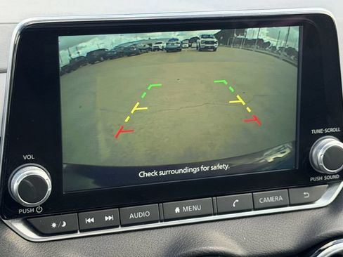 Used 2024 Nissan Sentra SV FWD image 16
