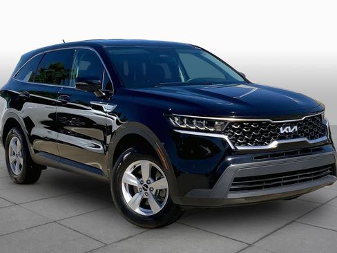 Used 2023 Kia Sorento LX AWD/4WD image 3