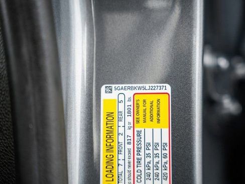 Used 2020 Buick Enclave Essence image 41