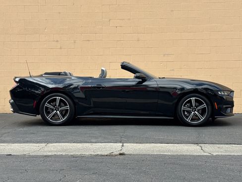 Certified 2024 Ford Mustang Premium RWD image 8