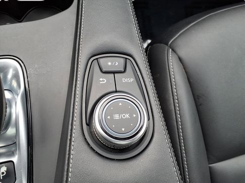 Used 2021 INFINITI QX50 Luxe image 19