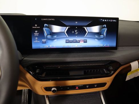 New 2025 BMW 330i xDrive 330i xDrive w/ M Sport Package image 6