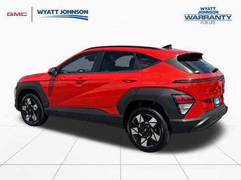 Used 2025 Hyundai Kona SEL AWD/4WD image 3