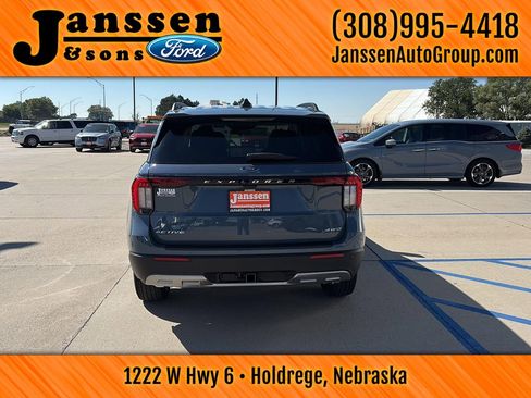 New 2025 Ford Explorer Active w/ Active Comfort Package image 7