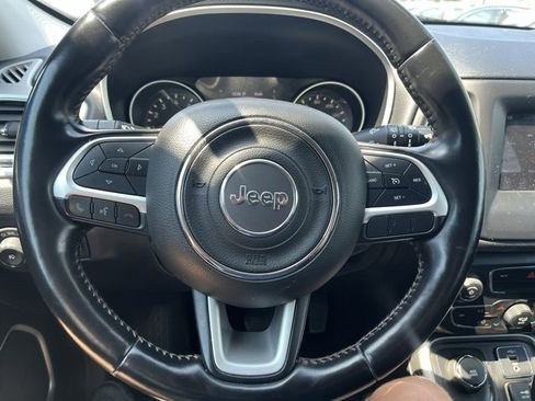 Used 2020 Jeep Compass Latitude w/ Cold Weather Group image 18