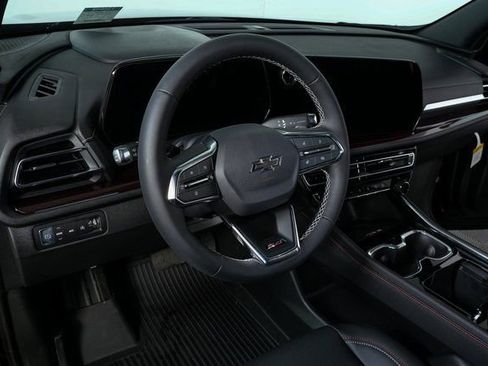 New 2026 Chevrolet Traverse Z71 w/ LPO, Floor Liner Package image 4