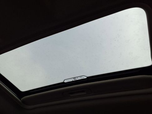 Used 2022 Ford EcoSport Titanium image 9