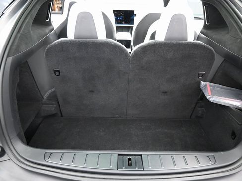 Used 2022 Tesla Model X Plaid image 29