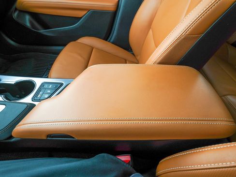 Used 2025 Cadillac CT4 Premium Luxury image 27