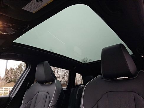 Used 2025 BMW X3 xDrive30i w/ Premium Package image 14