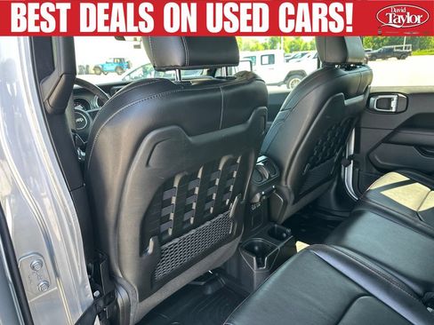 Used 2022 Jeep Gladiator Rubicon w/ Cold Weather Group AWD/4WD image 22