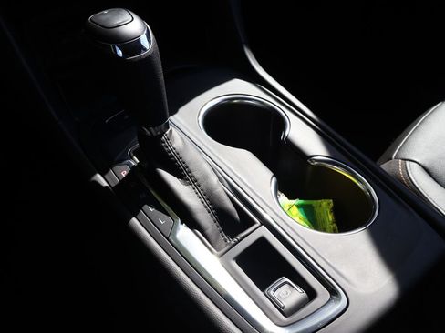 Certified 2021 Chevrolet Equinox Premier w/ Redline Edition image 22