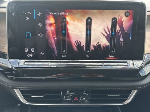 Used 2024 Volkswagen Atlas SE image 29