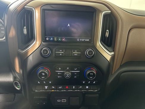 Used 2020 Chevrolet Silverado 2500 High Country image 23