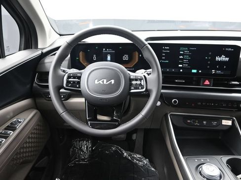 New 2026 Kia Carnival LXS FWD image 31