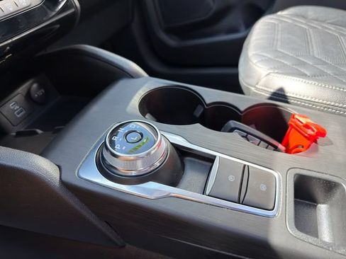 Used 2023 Ford Escape SE w/ PHEV Premium Package FWD image 40