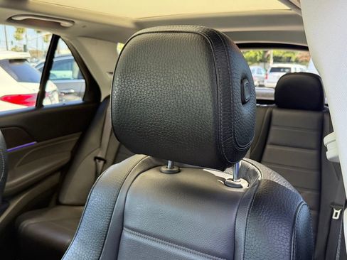 Certified 2020 Mercedes-Benz GLE 350 4MATIC image 3