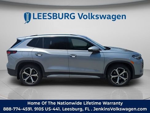 New 2026 Volkswagen Tiguan SE FWD image 3