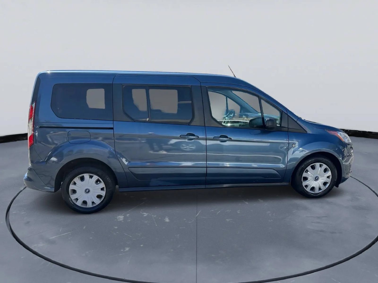 Used 2019 Ford Transit Connect XLT FWD image 7