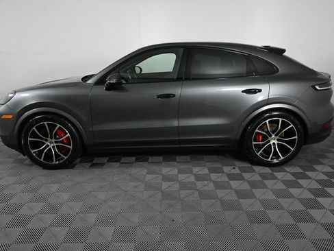 Used 2024 Porsche Cayenne S AWD/4WD image 3