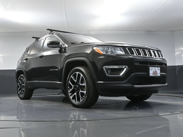 Used 2017 Jeep Compass Limited w/ Navigation Group AWD/4WD image 43