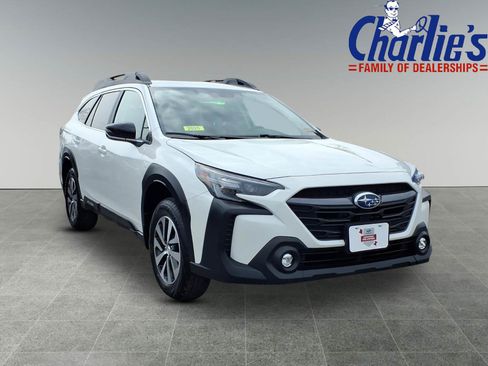 Certified 2025 Subaru Outback Premium AWD/4WD image 3