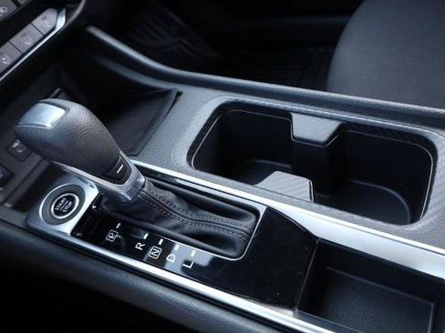Certified 2025 Nissan Sentra SV FWD image 15